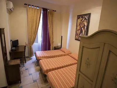 Schilizzi Hotel Neapol